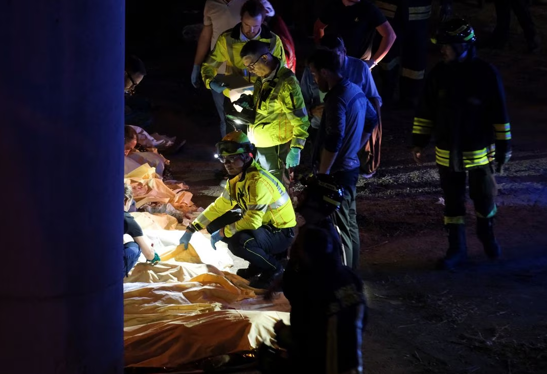 21 mortos após ônibus italiano que transportava turistas cair do viaduto de Veneza