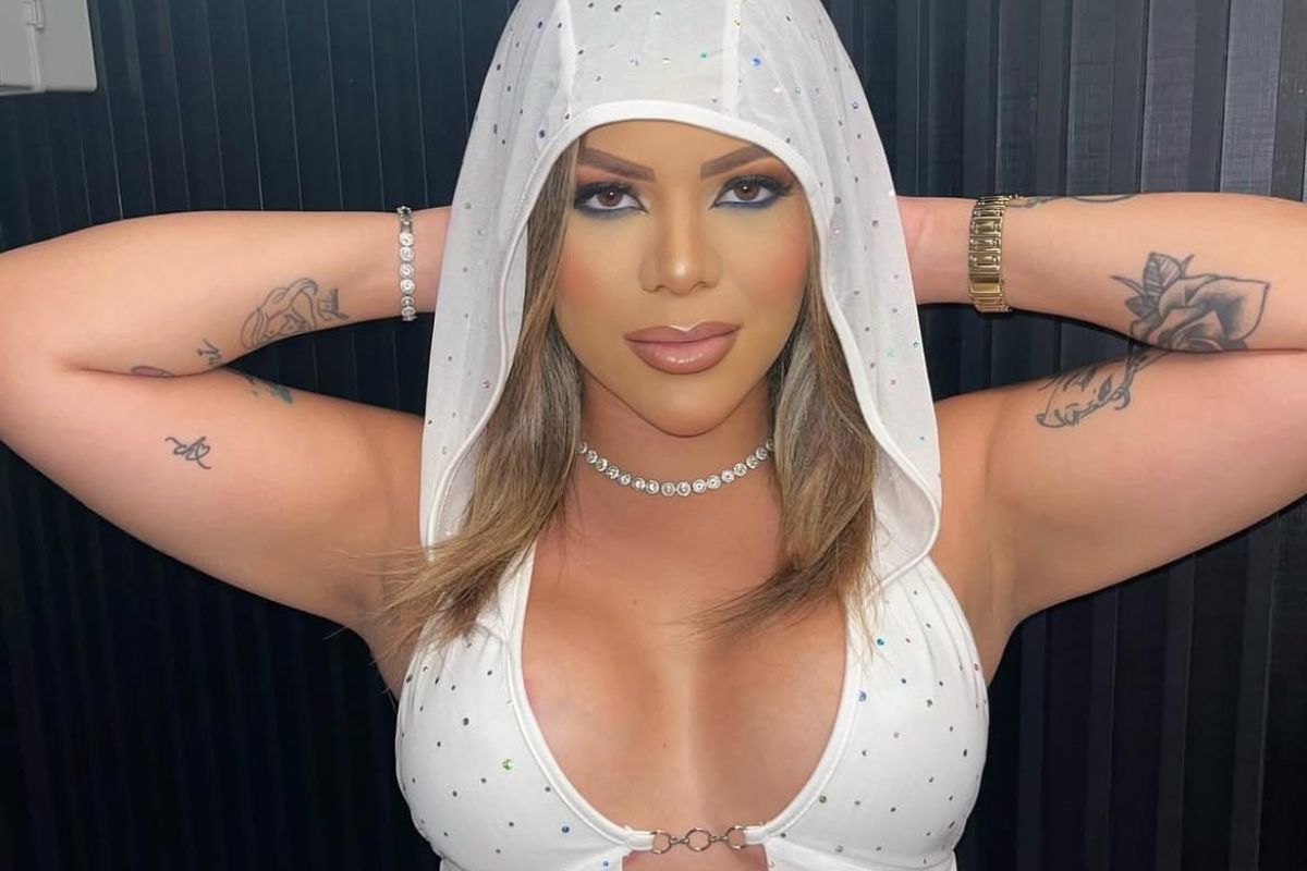 Imagem mostra a influenciadora Iza Paiva em uma foto publicada em suas redes sociais. Ela aparece sorrindo, com maquiagem leve e cabelo solto, sem aparentar ligação com o crime investigado.